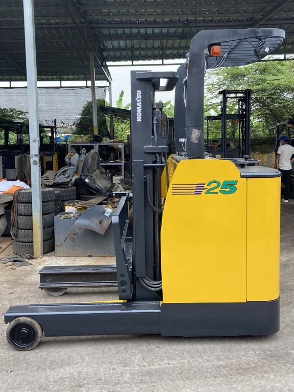 Xe nâng điện đứng lái 2.5 tấn Komatsu FB25RN-4 - Ảnh 5