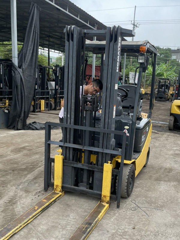 Xe nâng điện ngồi lái 1,5 tấn Komatsu FB15-12#845650 - Ảnh 3