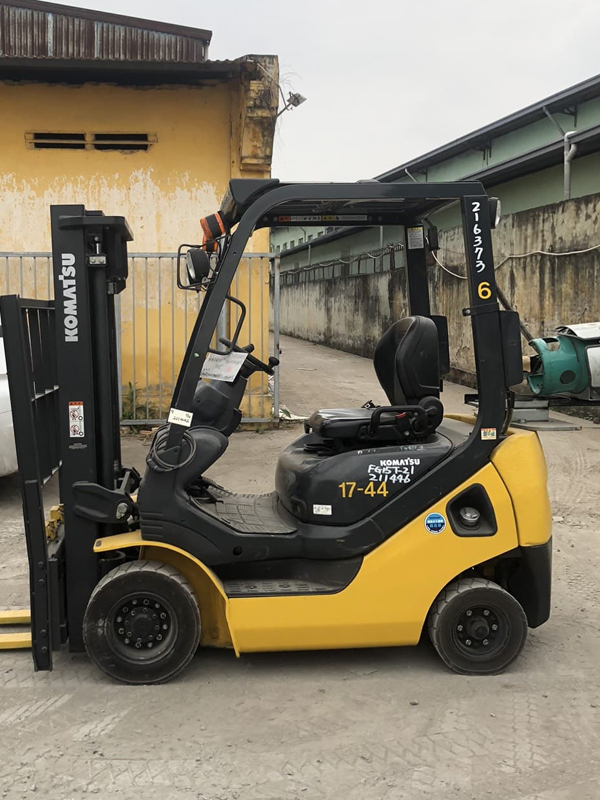 Xe nâng xăng 1.5 tấn Komatsu FG15T-21