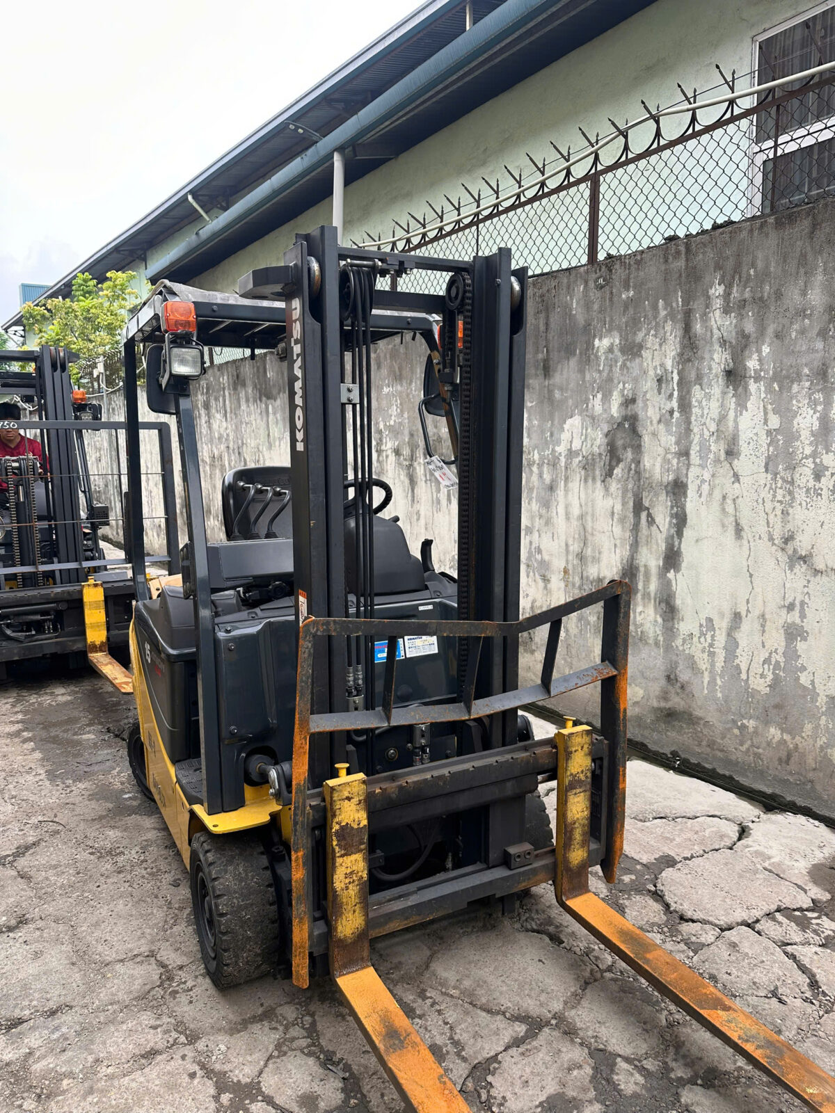 Xe nâng điện Komatsu 1.5 tấn FB15-12 sr 853017 - Ảnh 4