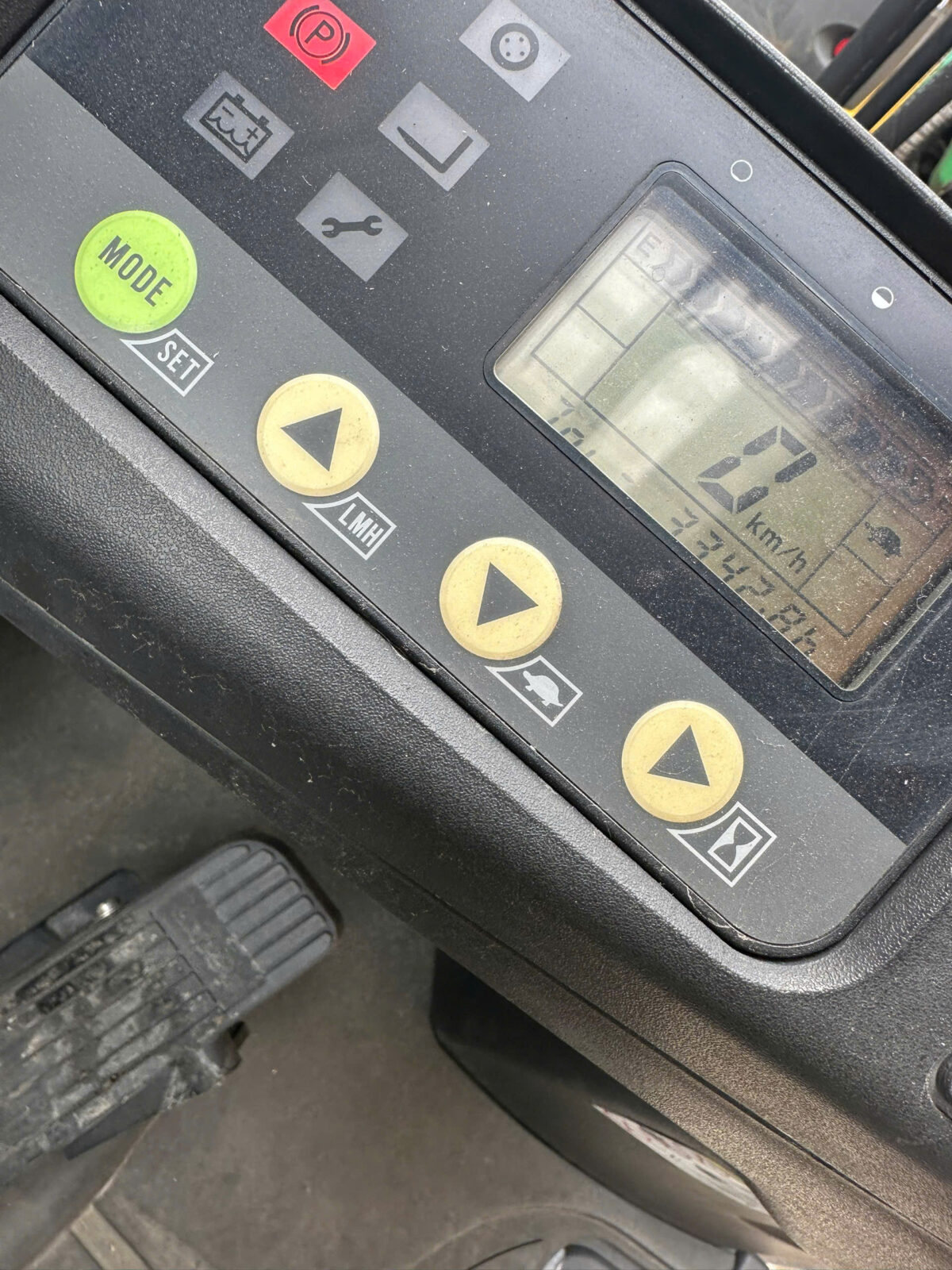 Xe nâng điện Komatsu 1.5 tấn FB15-12 sr 853017 - Ảnh 6