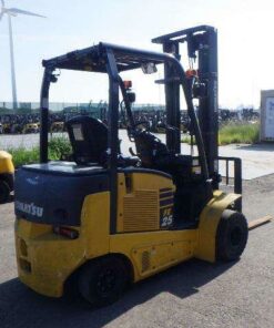 xenang-fe25-1309592-xe-nang-dien-komatsu-2-5-t-thap-cao-4.jpg
