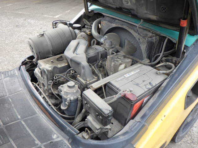 Xe nâng dầu Komatsu 3.0 tấn FD30T-16 sản xuất năm 2006 - Ảnh 5