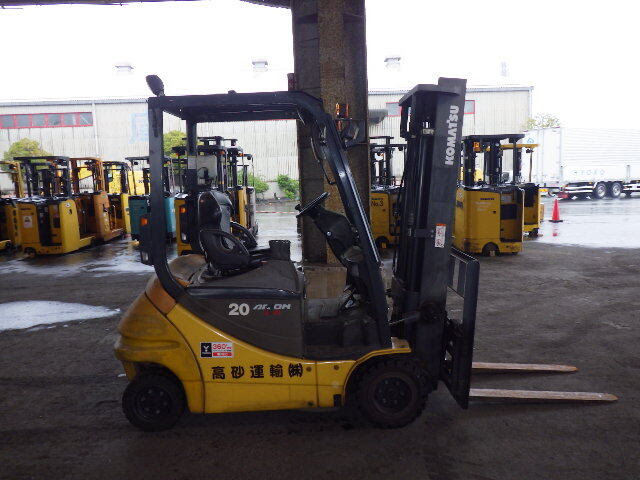 Xe nâng Komatsu 2.0 tấn FB20A-12 - Ảnh 6