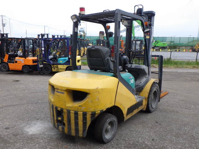 Xe nâng dầu Komatsu 3.0 tấn FD30-16 (715405) - Ảnh 7