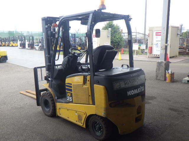 Xe nâng điện Komatsu 2.5 tấn FE25-1 (303770) - Ảnh 5