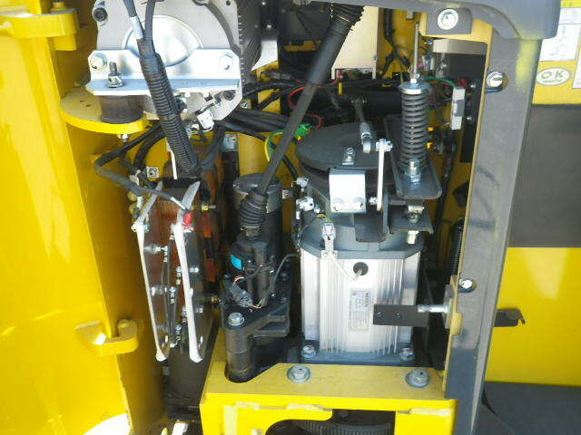 Xe nâng điện Komatsu 1.5 tấn FB15RL-15 - Ảnh 8