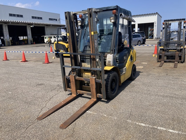 Xe nâng dầu Komatsu 2.5 tấn  FD25HT-17