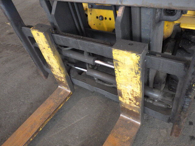 Xe nâng Komatsu 2.0 tấn FB20A-12 - Ảnh 8
