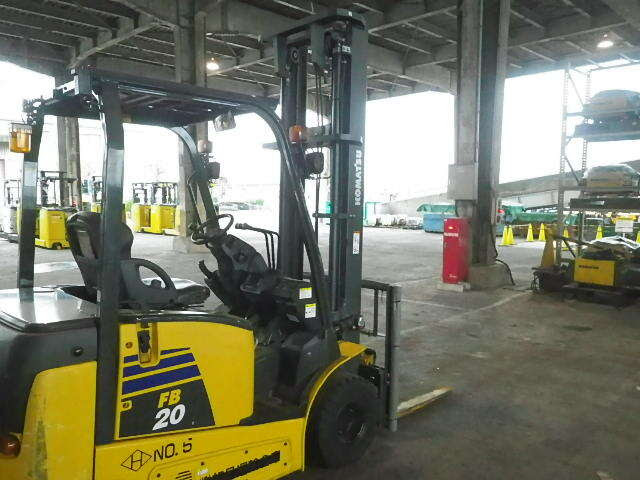 Xe nâng điện Komatsu 2.0 tấn FB20-12 - Ảnh 10