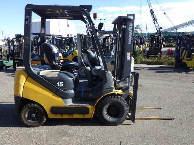 Xe nâng dầu Komatsu 1.5 tấn