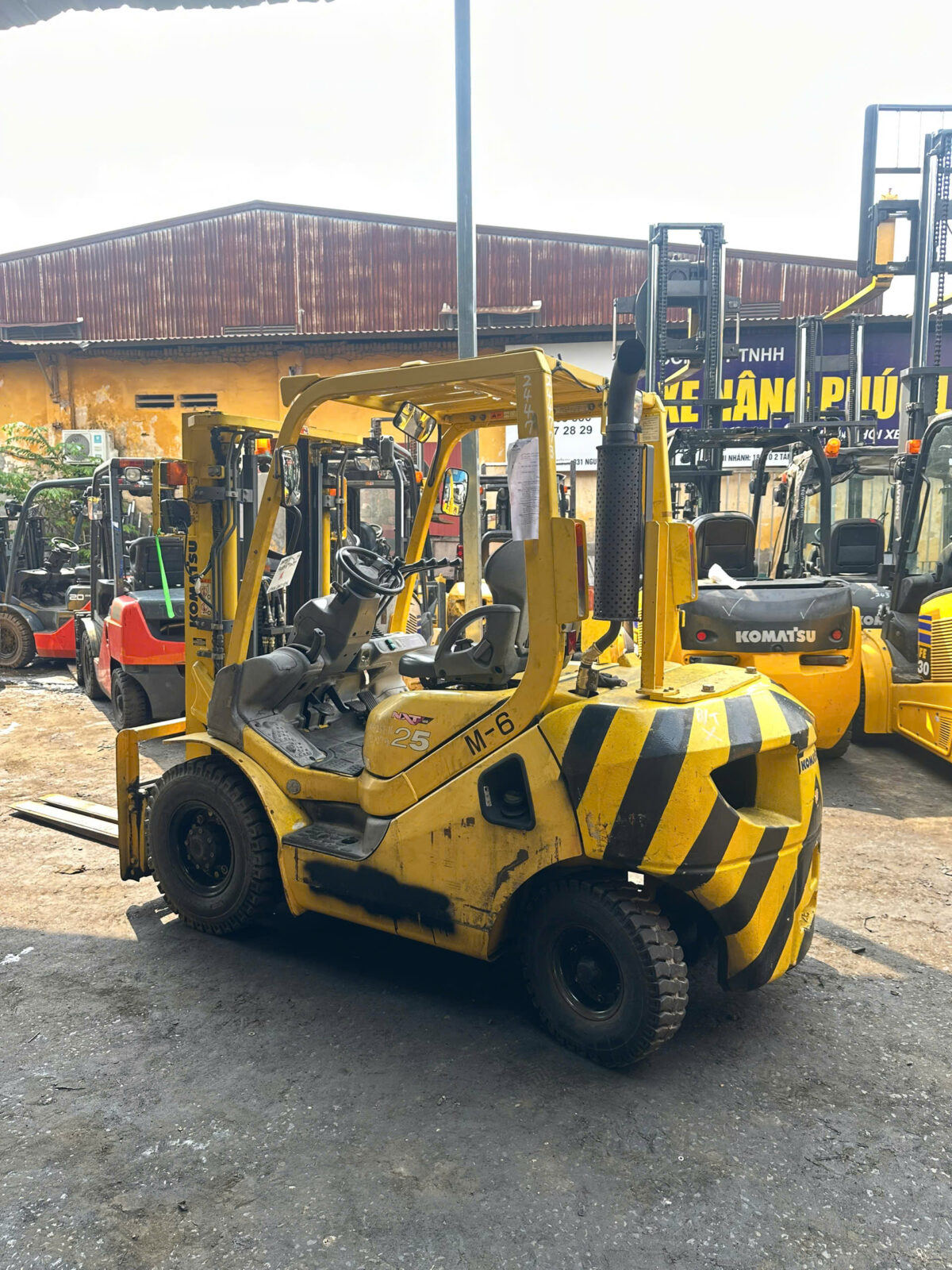 Xe nâng dầu Komatsu 2.5 tấn FD25T-16 (720729)