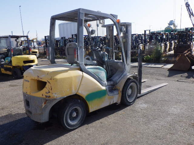 Xe nâng dầu Komatsu 3.0 tấn FD30C-15