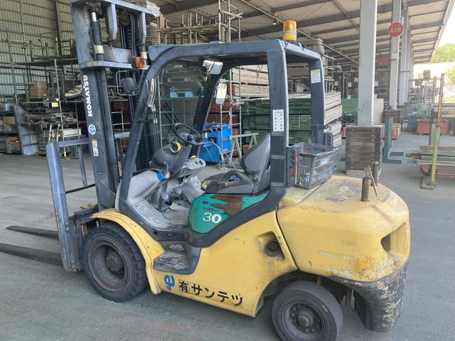 Xe nâng dầu KOMATSU 3.0 tấn FD30T-15 Seri 571633, sản xuất năm 2002 - Ảnh 7