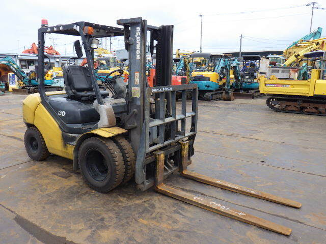 Xe nâng dầu Komatsu 3.0 tấn FD30T-16 (748631) - Ảnh 3