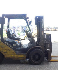 xenang-xe-nang-dau-komatsu-3-0-tan-fd30t-17-seri-323866-san-xuat-nam-2013-7.jpg
