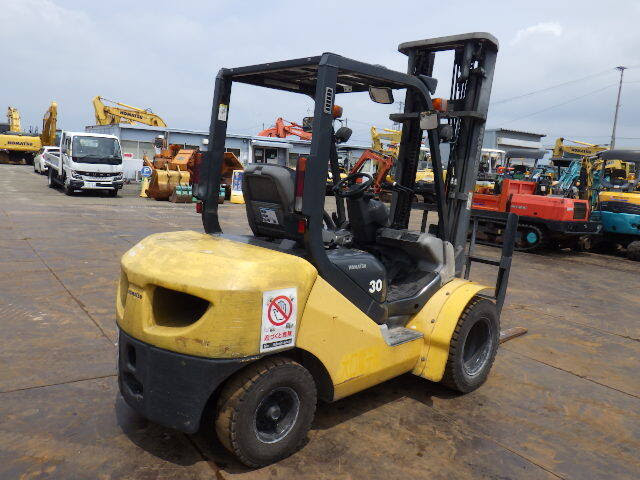 Xe nâng dầu Komatsu 3 tấn FD30T-17 (326440) - Ảnh 5