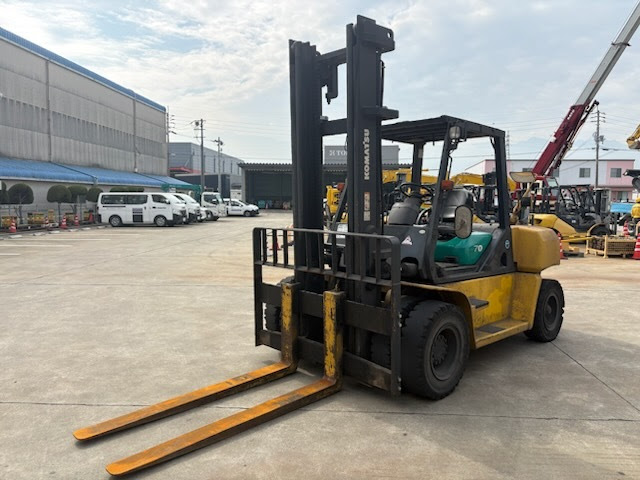Xe nâng dầu KOMATSU 7.0 tấn FD70-10 Seri 55268, sản xuất năm 2010 - Ảnh 4