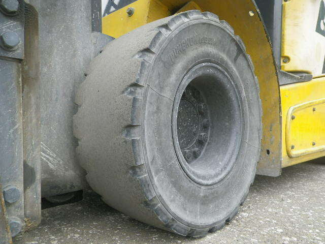 xenang-xe-nang-dien-2-0-tan-komatsu-fb20-12-serial-101587-8-1.jpg