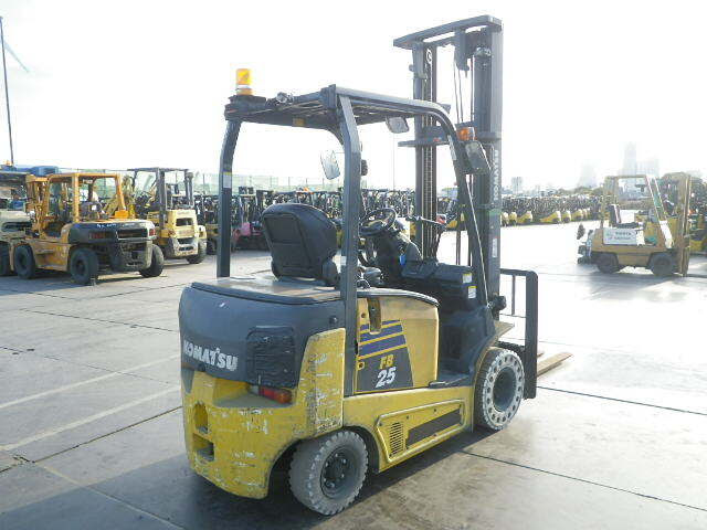 xenang-xe-nang-dien-2-5-tan-komatsu-fb25-12-serial-100181-11.jpg