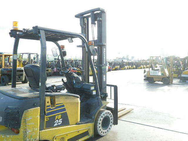 xenang-xe-nang-dien-2-5-tan-komatsu-fb25-12-serial-100181-8.jpg