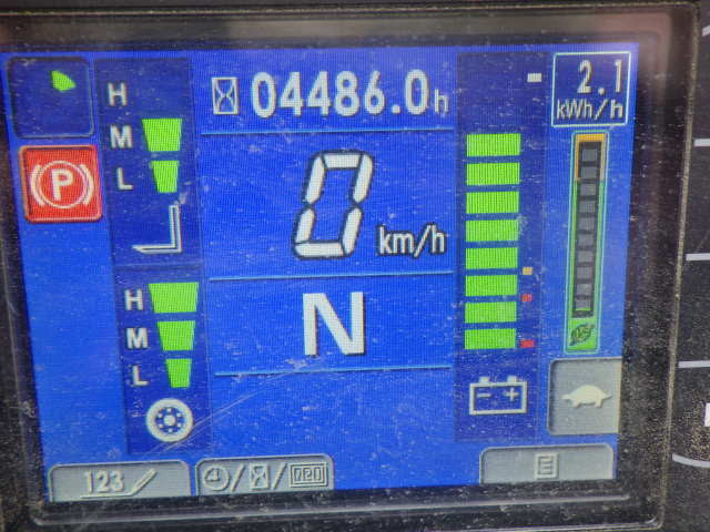 xenang-xe-nang-dien-2-5-tan-komatsu-fb25-serial-103037-3.jpg