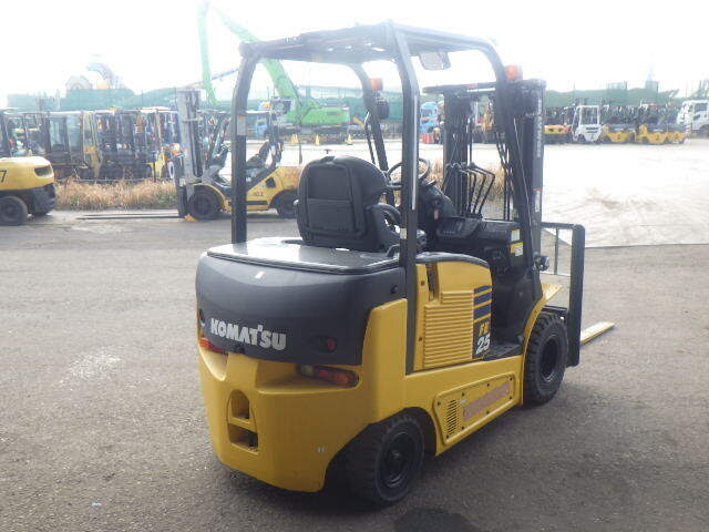Xe nâng điện 2.5 tấn Komatsu FE25-1 serial 301210 - Ảnh 3