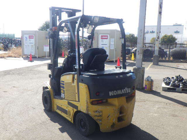 xenang-xe-nang-dien-2-5-tan-komatsu-fe25-1-serial-303833-11.jpg