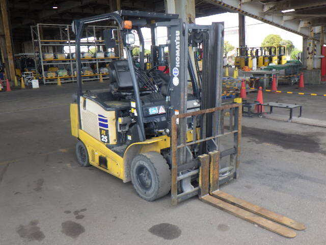 xenang-xe-nang-dien-2-5-tan-komatsu-fe25-1-serial-310035-3.jpg