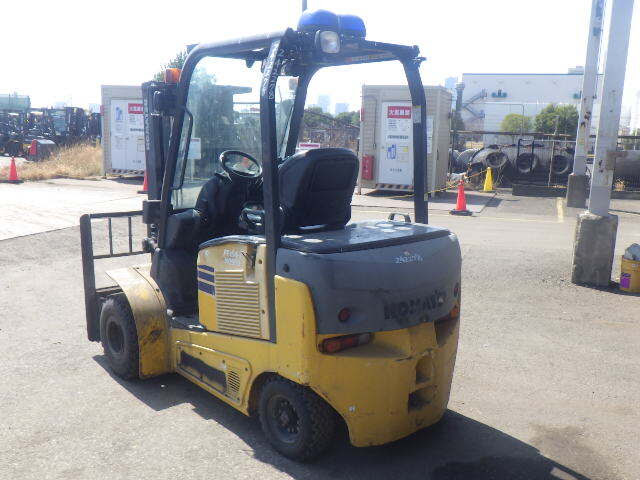xenang-xe-nang-dien-2-5-tan-komatsu-fe25h-1-serial-307500-13.jpg