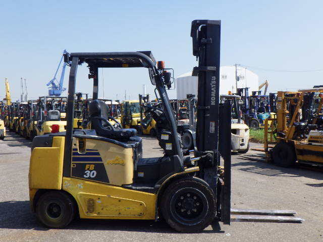 Xe nâng điện 3.0 tấn Komatsu FB30-12 serial 101239 - Ảnh 5