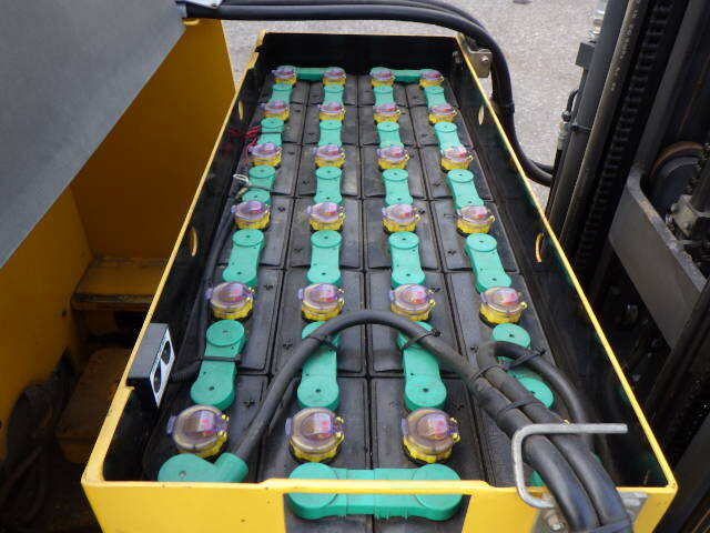 xenang-xe-nang-dien-dung-lai-1-8-tan-komatsu-fb18rl-14-146331-3.jpg