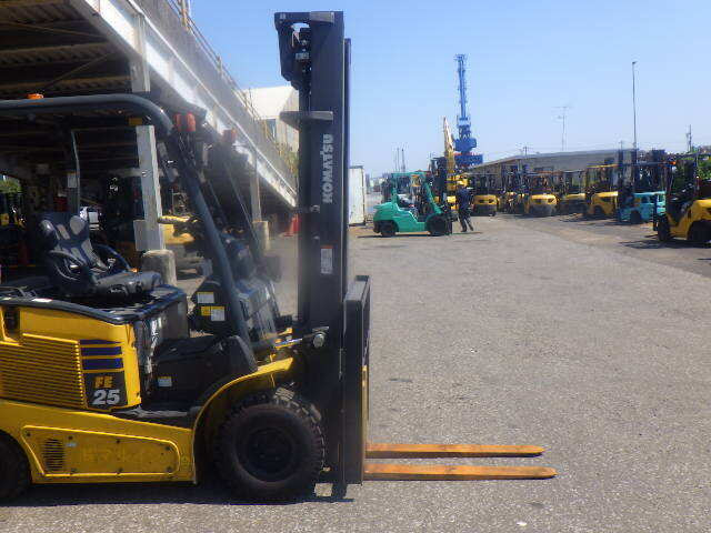 Xe nâng điện Komatsu 2.5 tấn FE25-1 (300096), sản xuất năm 2014 - Ảnh 7