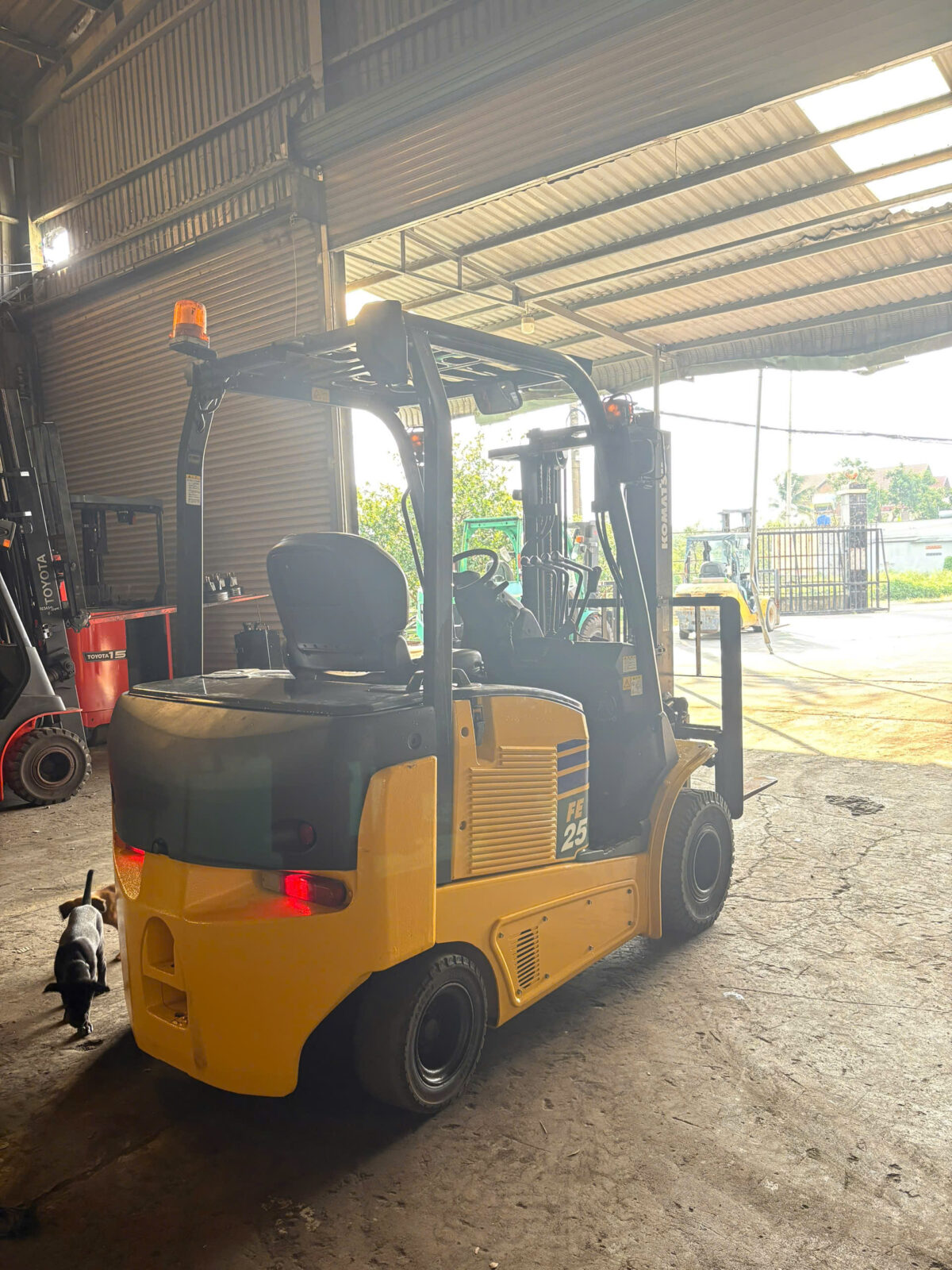 Xe nâng điện Komatsu 2.5 tấn FE25-1 (310542), sản xuất năm 2021 - Ảnh 9