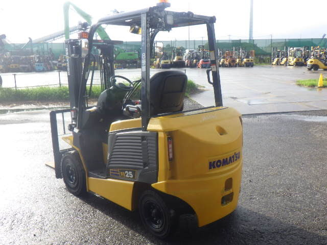 Xe nâng điện KOMATSU 2.5 tấn FE25-2 Seri 323495, Sx năm 2023 - Ảnh 6