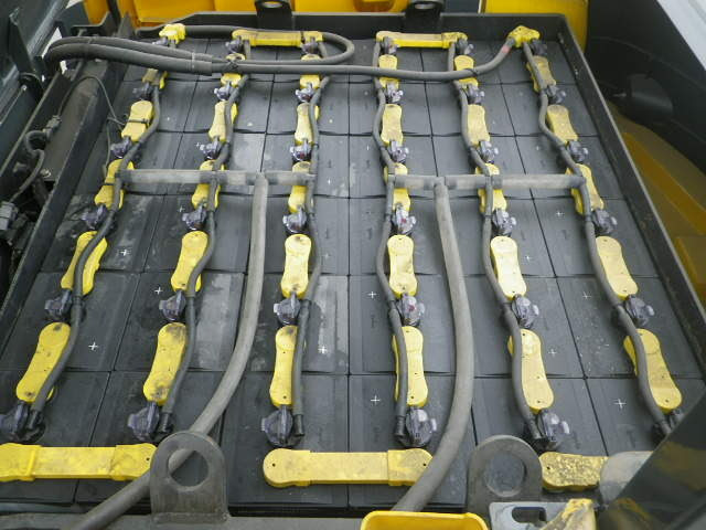 Xe nâng điện Komatsu 2 tấn FB20-12 (102103) - Ảnh 11