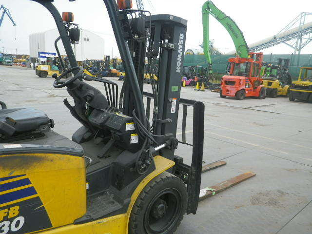 Xe nâng điện Komatsu 3 tấn FB30-12 (102171) - Ảnh 10