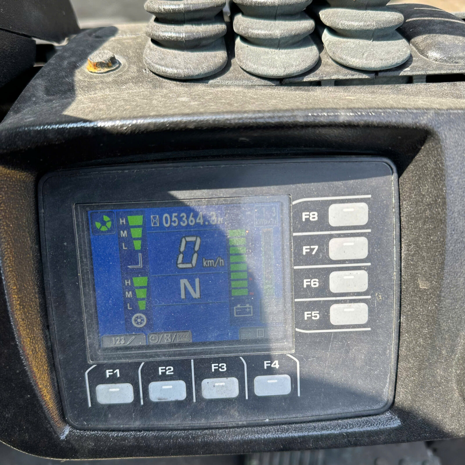 Xe nâng điện Komatsu 3 tấn FE30-1 (305742) - Ảnh 6