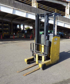 Xe nâng điện đứng lái 0.9 tấn Komatsu model FB09RS-15 serial 156802