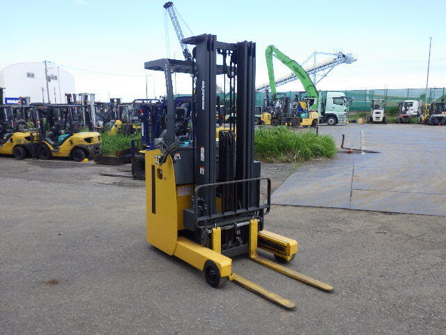 Xe nâng điện Komatsu FB13RL-14 (146623) - Ảnh 2