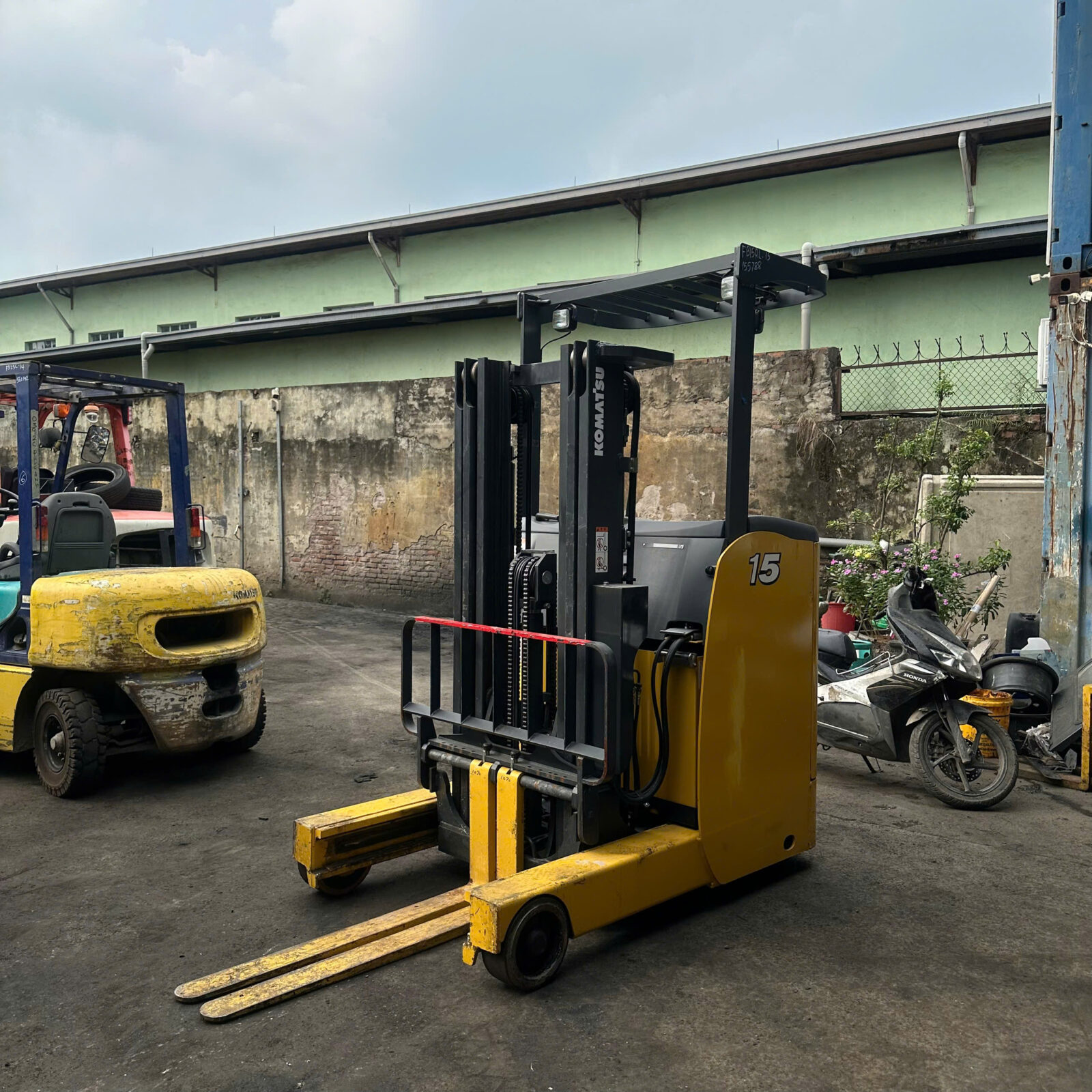 Xe nâng điện Komatsu FB15RL-15 (155788), sản xuất năm 2016 - Ảnh 9