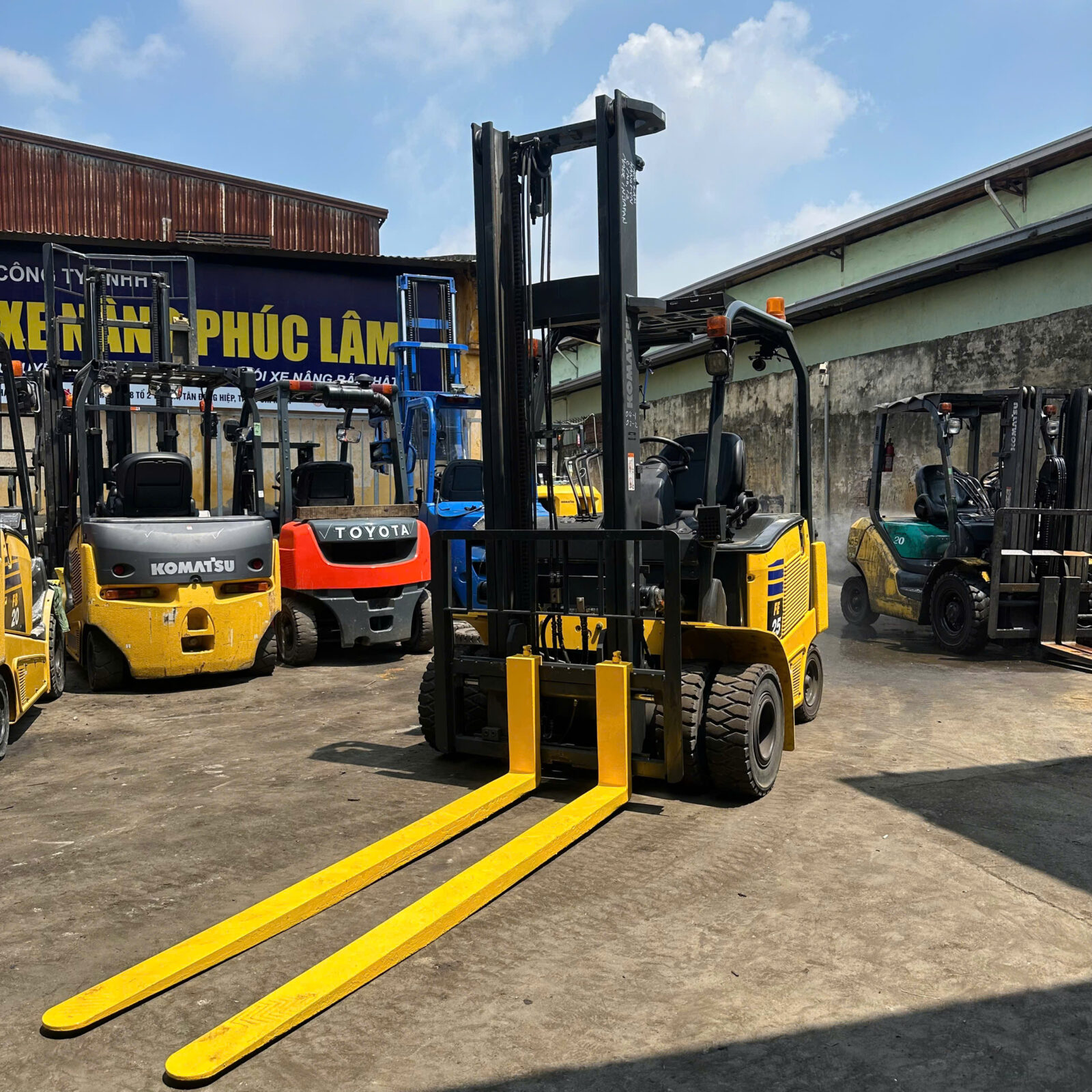 Xe nâng điện Komatsu FE25-1 (306844)