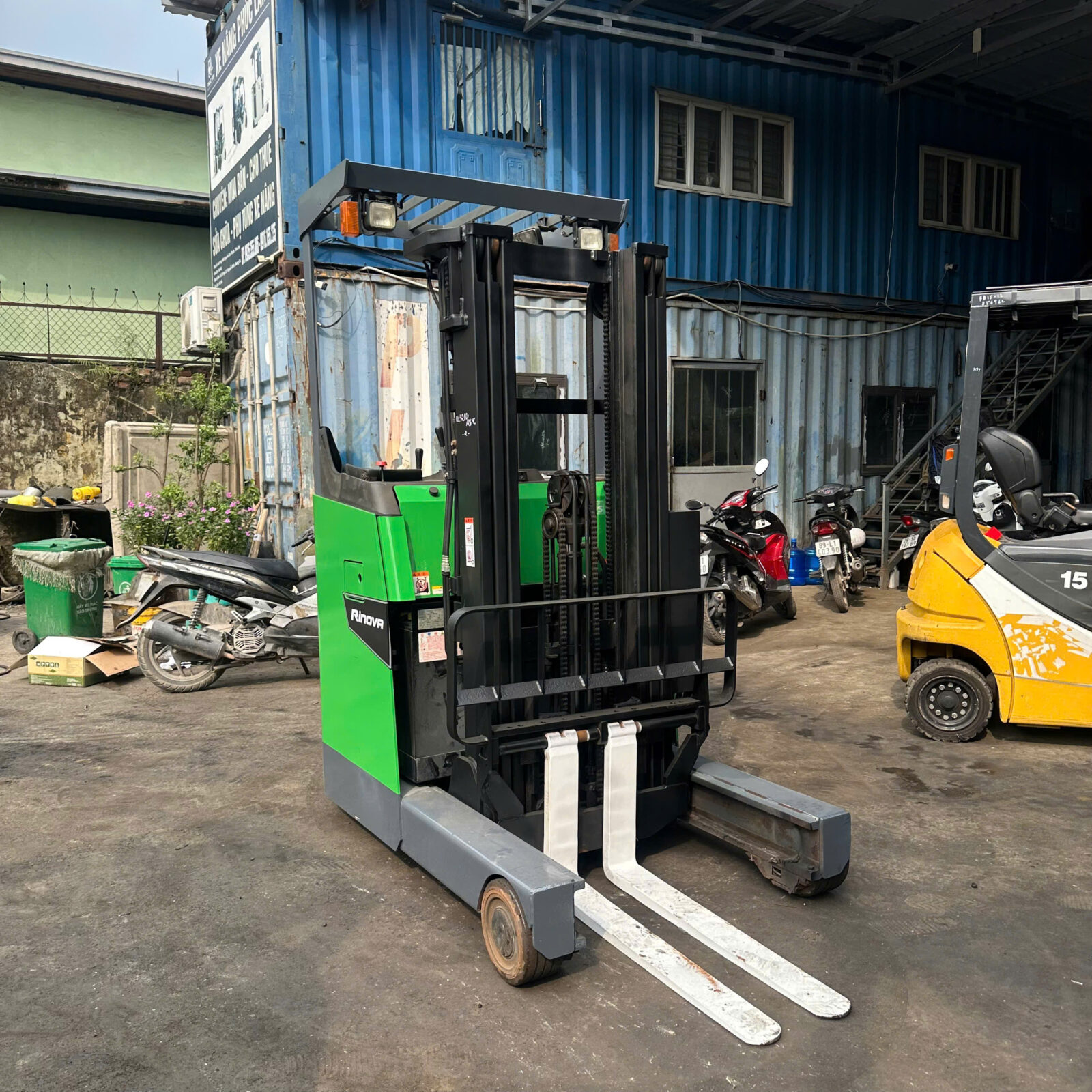 xenang-xe-nang-dien-toyota-1-5-tan-8fbr15-8fbr15-20572-san-xuat-nam-2020-9.jpg