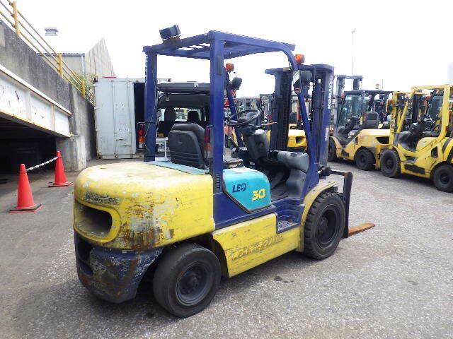 Xe nâng dầu Komatsu 3.0 tấn FD30T-12 (532022) - Ảnh 2
