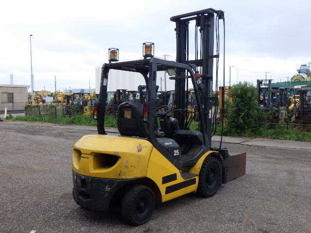 Xe nâng dầu Komatsu 2.5 tấn FD25T-17 Seri 301613, sản xuất năm 2010 - Ảnh 5