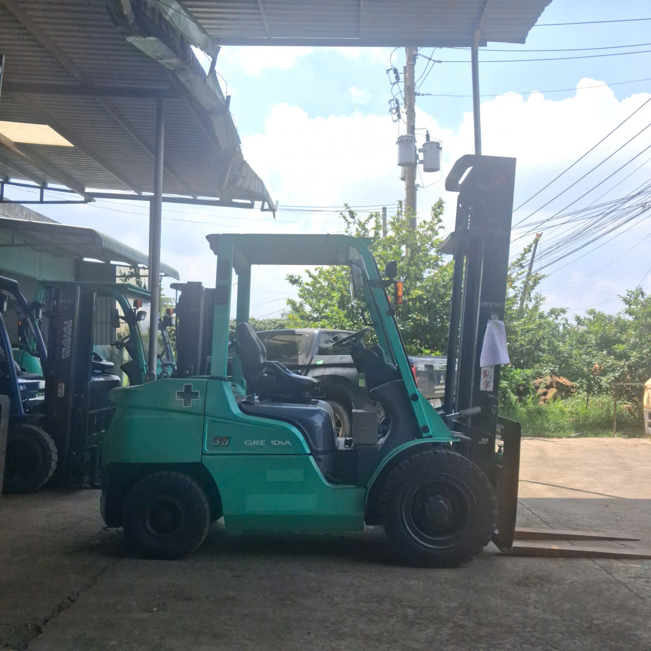 Xe nâng dầu Mitsubishi 3.5 tấn, FD35AT Seri F14E-80347, sản xuất năm 2010 - Ảnh 2