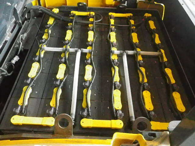 Xe nâng điện Komatsu 2.0 tấn FB20-12 Seri 103282, sản xuất năm 2020 - Ảnh 9