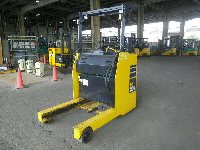 xenang-xe-nang-dien-komatsu-2-0-tan-fr20s-1-seri-r2b-03741-sx-nam-2016-8.jpg