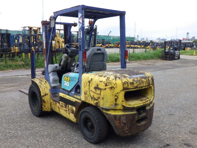 Xe nâng xăng Komatsu 3.0 tấn FG30T-12 Seri 517822 - Ảnh 9
